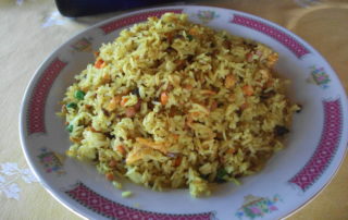 Arroz estilo Hong Kong (curry) ARROZ CON CURRY